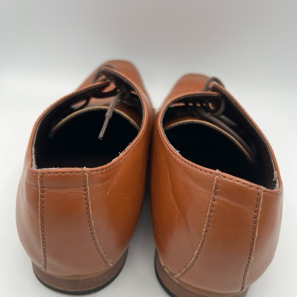 Elegant Tan Men's Oxford Shoes - Picture 4 of 8